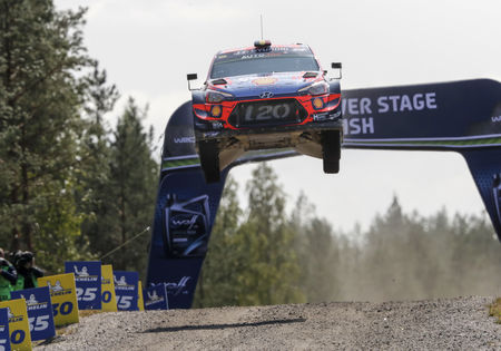 Ott Tänak wint de rally van Finland. Neuville eindigt als zesde.