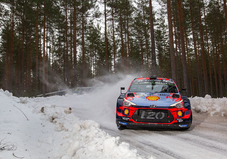 Rally van Zweden: Neuville snelste in de shakedown