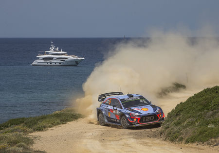 Neuville wil Turkije verlaten als WK leider