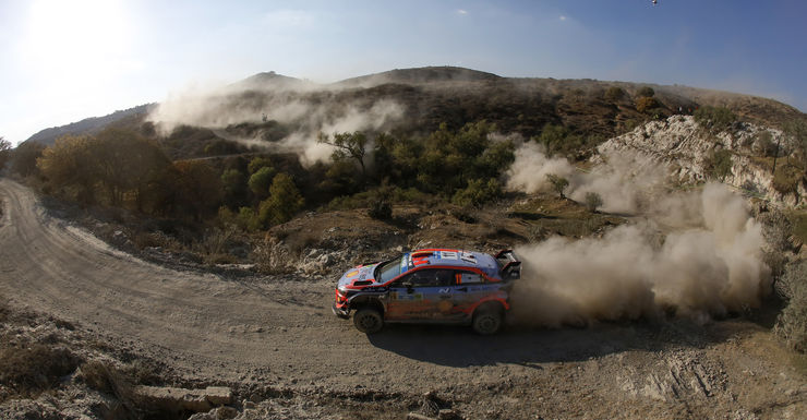 WK Rally Mexico: Ogier leidt in Mexico. Catastrofale dag voor Hyundai.